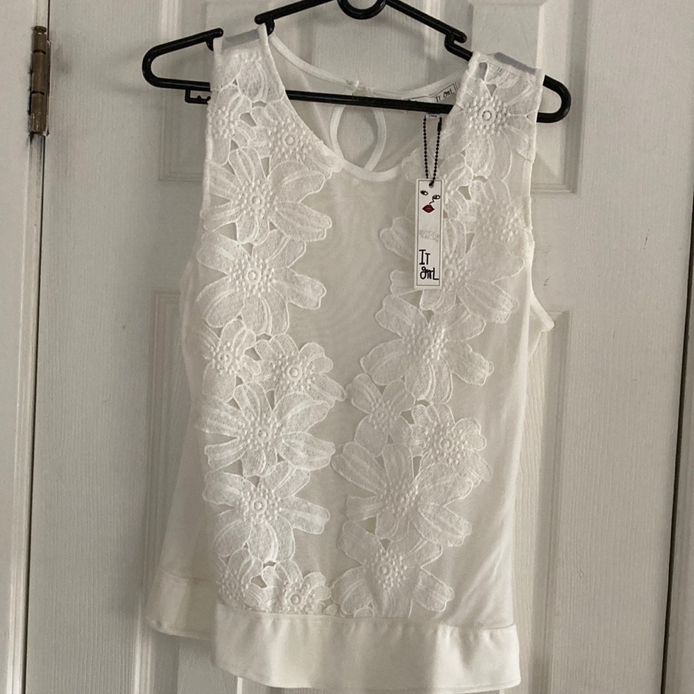 IT GIRL WHITE APPLIQUÉ SHEER BLOUSE SIZE XL NWT
